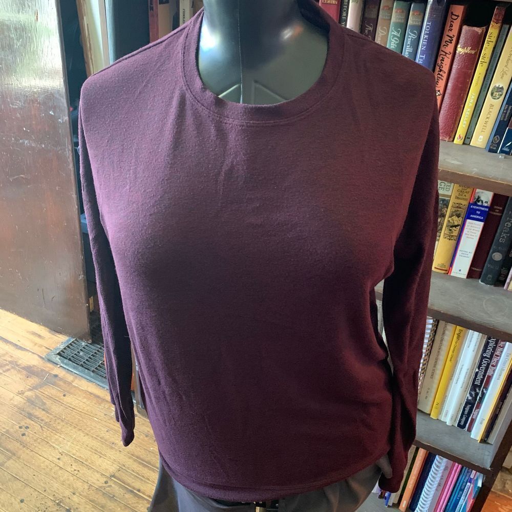Athleta burgundy XXS crew neck Athleisure normcore long sleeve top